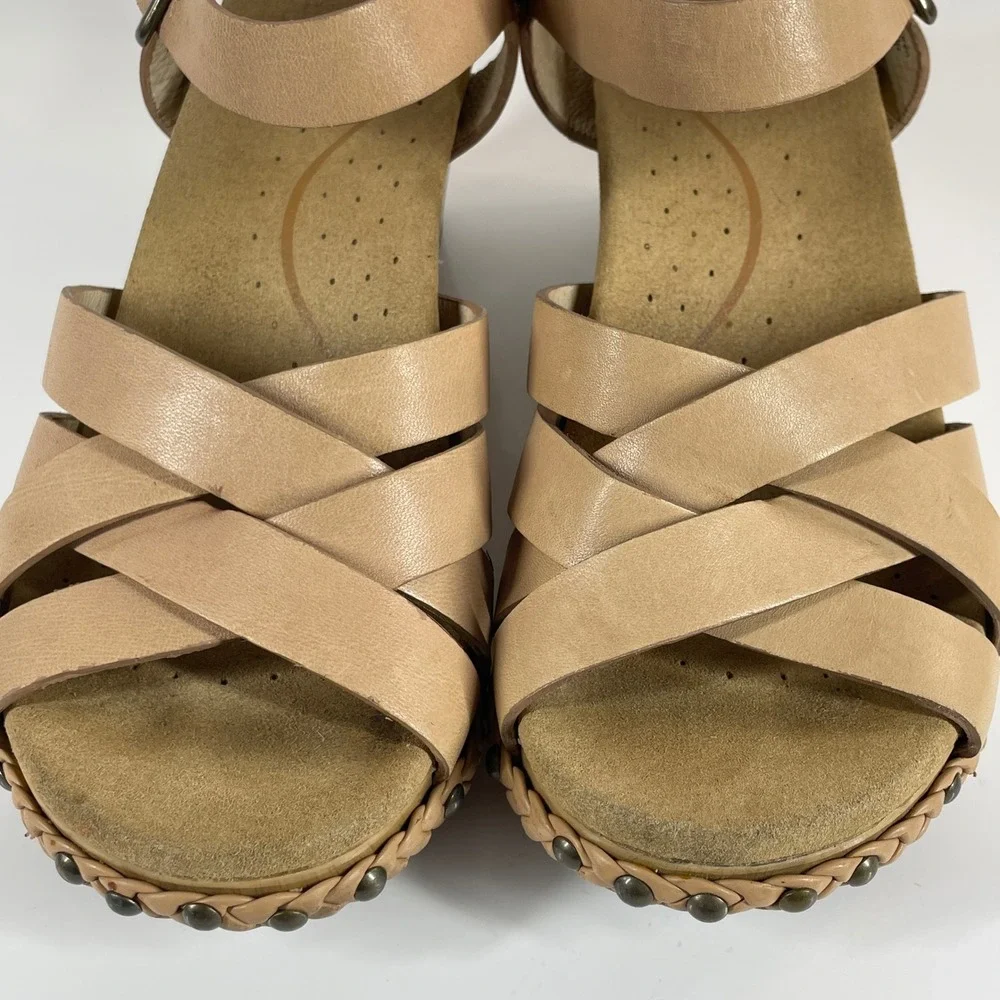 Dansko Sissy Tan Leather Strappy Clog Sandals Wood Heel Studded Women 36 5.5-6 - Picture 2 of 16